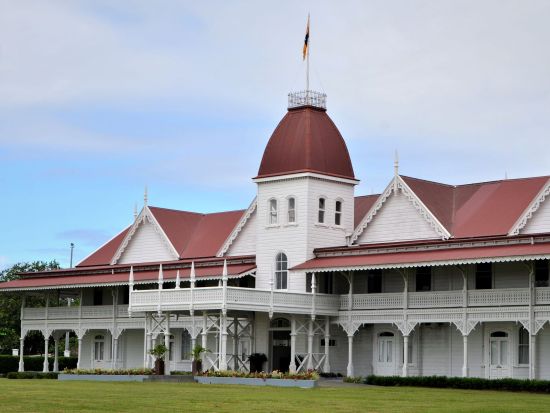 トンガ本島 歴史と文化体験ツアー＜現地ガイド英語可／ローカルフードのピクニックランチ付き＞