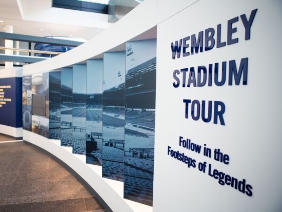 ウェンブリー・スタジアム見学ツアー＜英語ガイド＞