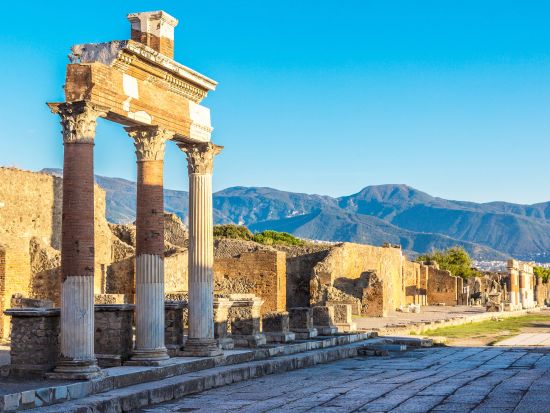 ポンペイ1日観光ツアー　古代ローマの息吹を感じる旅＜昼食付／日本語または英語／ローマ発＞by Green Line