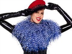 Iris Mittenaere, Paradis Latin, Cabaret, France