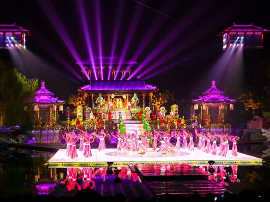 長恨歌大型歌舞ショー鑑賞＆兵馬俑観光ツアー☆城壁＋大雁塔＋兵馬俑＋秦始皇帝陵＋華清池＜貸切／昼食＆夕食付／日本語ガイド／西安発＞