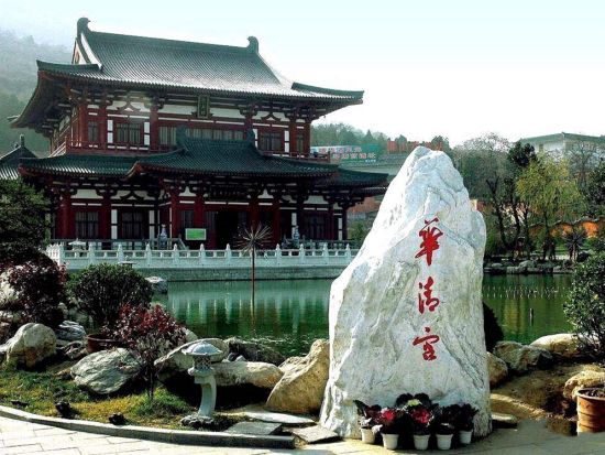 西安市内＆郊外 貸切観光チャーター　選べるベテランガイド ＜貸切／9時間～／日本語ガイド／西安発＞