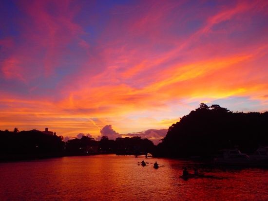 【当日・直前予約OK！】ダブルでお得！ロマンチックサンセット＆マングローブカヤック☆【ガイド撮影データ無料＆スマホケースの無料貸出も！】＜本島中部・嘉手納町＞