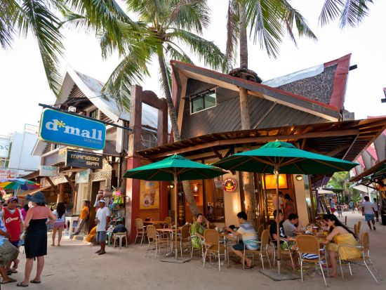 往復航空券付き！ボラカイ島日帰りツアー＜マニラ発／日本語ガイド／昼食付き＞