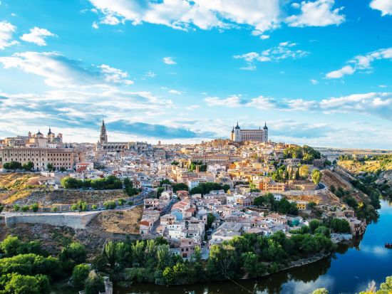 世界遺産トレド＆セゴビア 1日観光ツアー　アルカサル城への入場付き！＜英語ガイド／マドリード発＞