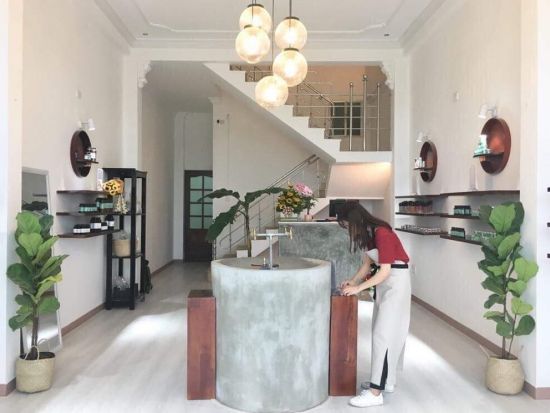 ダナン市内半日観光ツアー　ピンクの教会＋マードラゴン＋愛の桟橋＋ショッピング＜午前・午後／日本語ガイド／ノンラーレストランの昼食／ダナン・ホイアン発＞