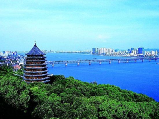 【プライベートツアー】杭州・烏鎮1泊2日ツアー＜日本語ガイド／専用車付き＞