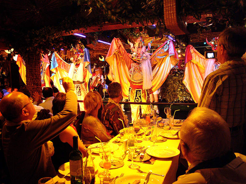 Traditional_Chilean_Show_with_Dinner_and_Private_Transportation_in_Santiago_4