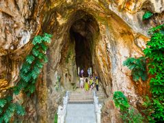 Marble_Mountain_Cave_shutterstock_1230016402