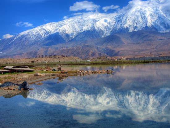 最果ての地タシュクルガンへ！石頭城遺跡＋カラクリ湖 1泊2日宿泊ツアー＜専用車＋日本語ガイド／食事付／カシュガル発＞