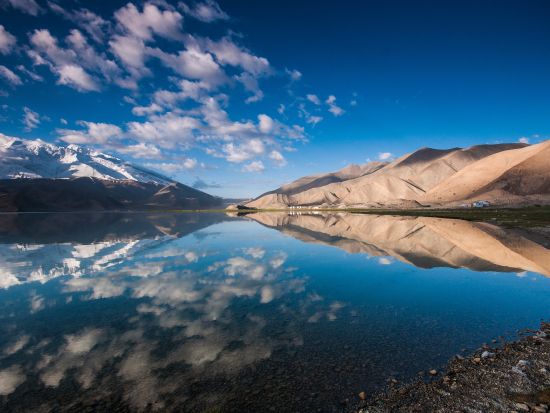 最果ての地タシュクルガンへ！石頭城遺跡＋カラクリ湖 1泊2日宿泊ツアー＜専用車＋日本語ガイド／食事付／カシュガル発＞