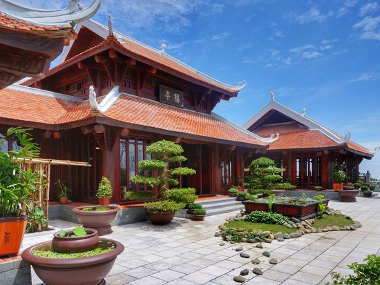 Vietnam_DaNang_Ba Na Hills_Spiritual_Quarter_shutterstock_564528613