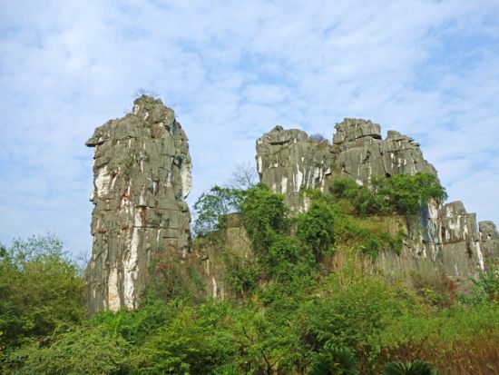 桂林市内1日観光！人気スポット巡り＆グルメツアー＜貸切りチャーター／日本語ガイド＞