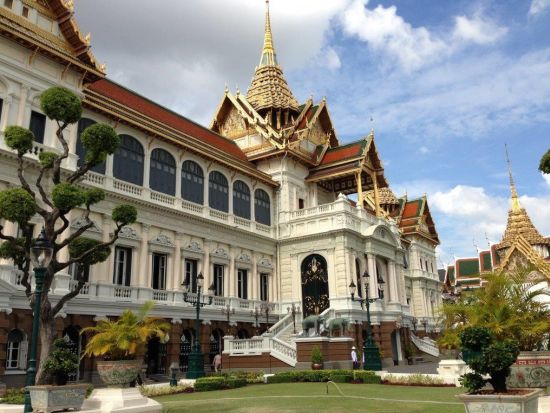 バンコク 1泊2日ツアー アユタヤ遺跡＋市内名所観光＜航空券＆ホテル宿泊＆食事付／ホーチミン発＞