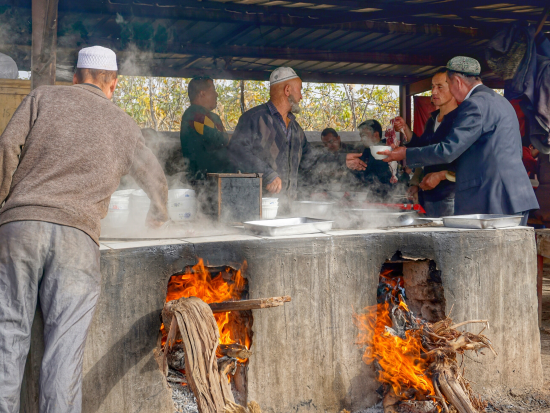 最果ての地カシュガル！寺院＋ユスフ・ハズ・ジャジェブ墓＋旧市街 1日ツアー＜専用車＋日本語ガイド／昼食付／カシュガル発＞