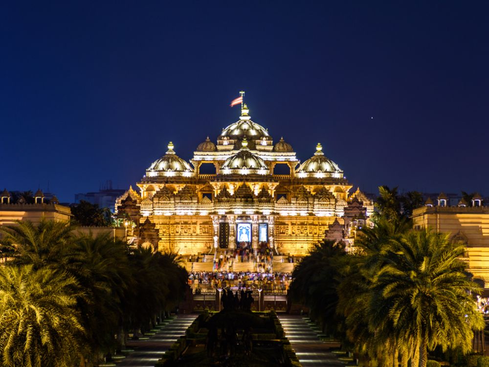 Delhi_Akshardham Temple_shutterstock_1212004606