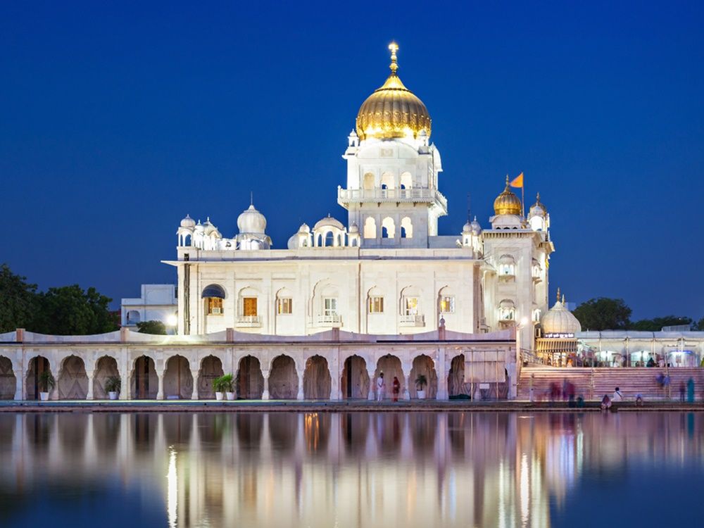 India_Delhi_Banglasahib_shutterstock_292059755