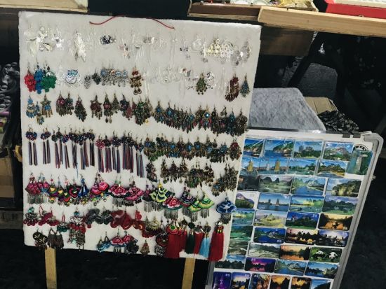 桂林ナイトツアー☆B級グルメ食べ歩き＆夜店散策＜日本語ガイド／夕方発＞