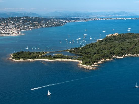 サント・マルグリット島　フェリー往復チケット＜カンヌ発＞