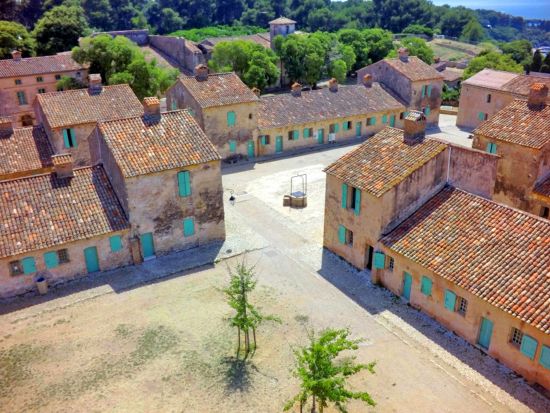 サント・マルグリット島　フェリー往復チケット＜カンヌ発＞