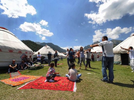 遊牧生活を訪ねる！南山牧場＋ウルムチ市内 1日ツアー＜専用車＋日本語ガイド／昼食付／ウルムチ発＞