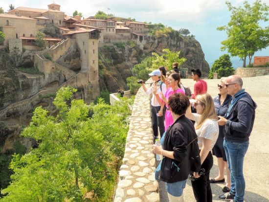世界遺産メテオラ 半日観光ツアー＜英語／カランバカ・カストラキ村発／日本語オーディオガイド＞