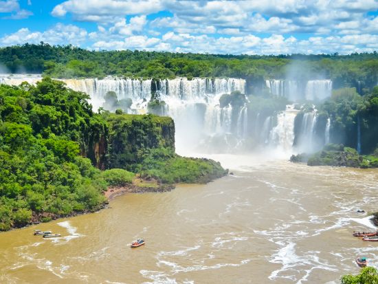 ブラジル4泊5日周遊ツアー　イグアスの滝両国側＆リオデジャネイロ市内観光　国内線航空券付き＜日本語ガイド／フォスドイグアス発リオデジャネイロ着＞