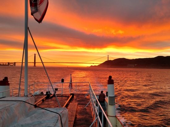 サンフランシスコ 夕日または夜景クルーズ　アルカトラズ島＆ゴールデンゲートブリッジ ＜クルーズ120分＞