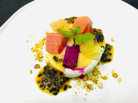 最高級アマンリゾート「アマンジヲ（AMANJIWO）」 ランチクーポン予約　ボロブドゥールを一望する優雅なランチ＜ジョグジャカルタ発／往復送迎オプションあり＞