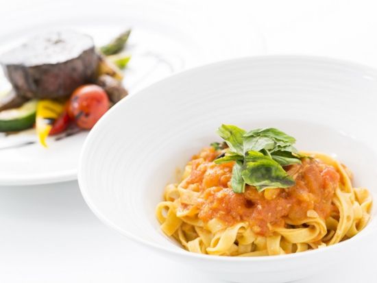 挙式やハネムーンのお食事会に！　タオルミーナ・シチリアン・キュイジーヌ　ウェディング用メニュー事前予約サービス＜ワイキキ・ビーチ・ウォーク内＞