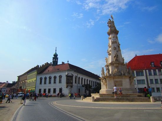 IMG_3675_三位一体の像1