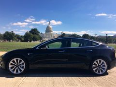 ※Top候補 Tesla_Model3_Side