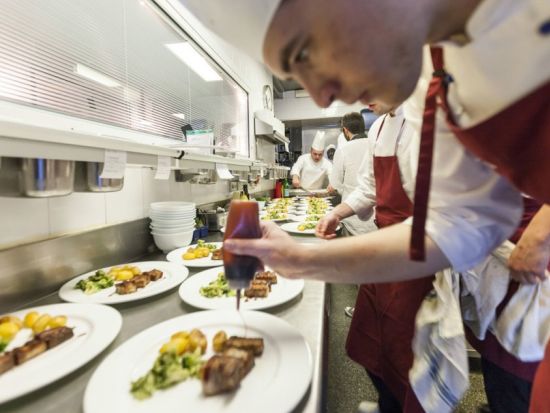 ミシュラン掲載一軒家レストランでの夕食＆ローマの夜景観賞ツアー＜英語ドライバー／専用車で移動／送迎付き＞by [みゅう]