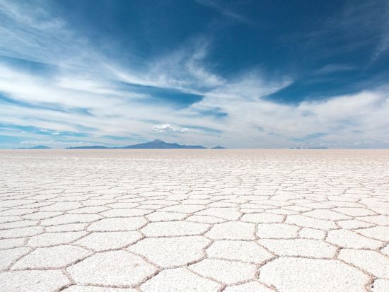 【ペルー＆ボリビア周遊】マチュピチュ＋ウユニ塩湖＋インカの聖なる谷＋クスコ＋ラパスを巡る7泊8日宿泊ツアー＜英語ガイド／クスコ発ラパス着＞