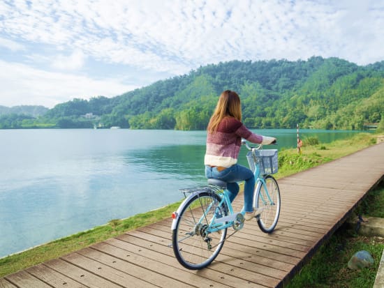 日月潭（にちげつたん）観光ツアー　サイクリング＆クルーズで台湾で最も美しい湖を堪能　ロープウェイ＋文武廟観光あり＜1日／日本語ドライバープランあり／台中発＞