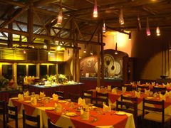 06 - Dining Room