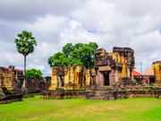 Wat Sa Kamphaeng Yai