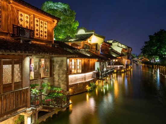 【プライベート】夕方発・烏鎮ナイトツアー！風情溢れる烏鎮の夜景を鑑賞＜日本語ガイド／上海発＞