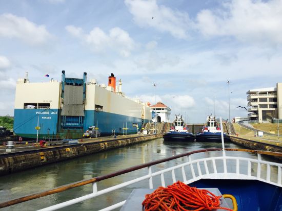 パナマ運河を完全制覇！パナマ運河フルクルーズツアー＜パナマシティー発＞