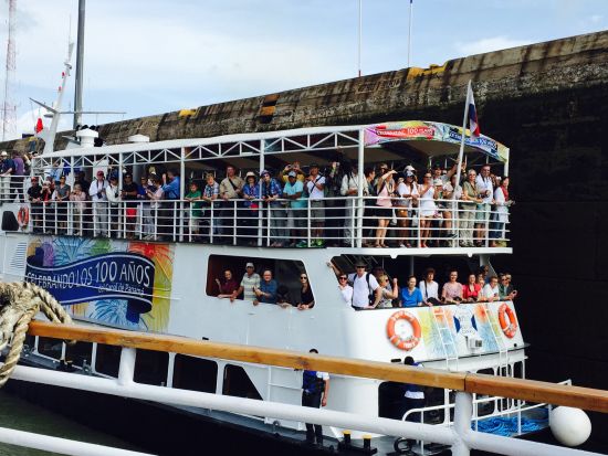 パナマ運河を完全制覇！パナマ運河フルクルーズツアー＜パナマシティー発＞