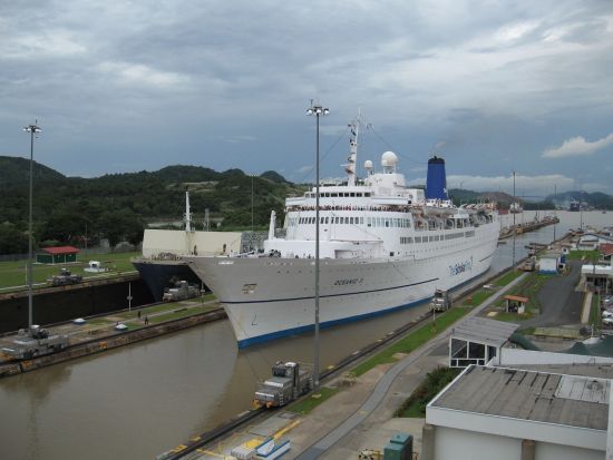 【トクメン国際空港発着】トランジット利用に便利！半日パナマ運河観光ツアー＜英語ガイド／パナマシティー発＞
