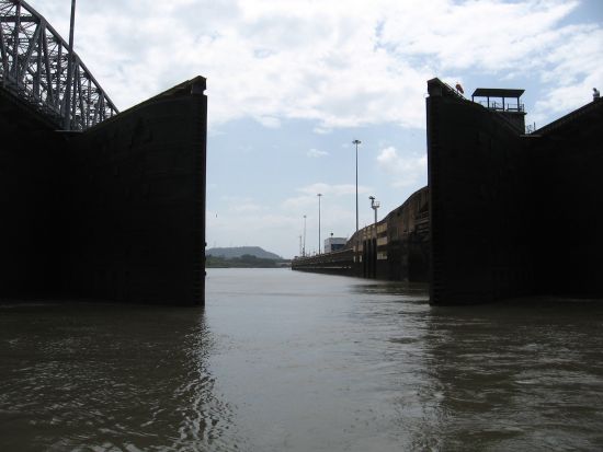 【トクメン国際空港発着】トランジット利用に便利！半日パナマ運河観光ツアー＜英語ガイド／パナマシティー発＞