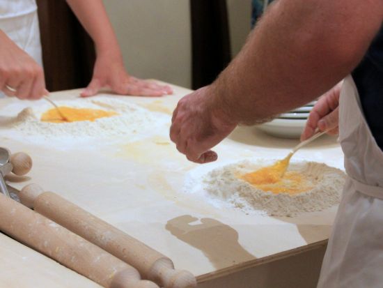 著名人も通う老舗イタリアンでクッキング体験！「アルフレッド・アッラ・スクローファ(Alfredo alla Scrofa)」＜混載／ランチorディナー／ローマ＞