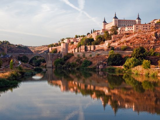 世界遺産3都市を巡る！トレド＆セゴビア＆アビラ 1日観光ツアー＜英語／昼食付／マドリード発＞