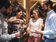 Wine-tasting-1-1450x967