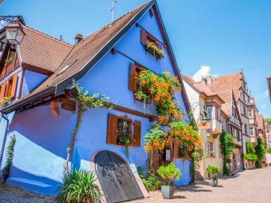 アルザス地方 日帰り観光ツアー　エギスハイム＆リクヴィール＆ワイナリー訪問＆オー・クニクスブール城 ＜試飲付き／英語ドライバーガイド／コルマール発＞