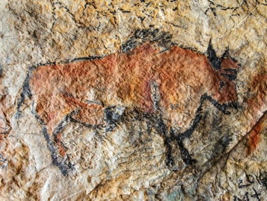 ドルドーニュ地方 旧石器時代アートツアー　ラスコーⅣ洞窟＆ラ・ロック・サン・クリストフ岩窟遺跡＆国立先史博物館 ＜4～10月／終日／英語ドライバー／サルラ発＞