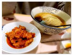 看板ラーメン--辛肉面