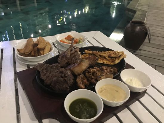 「エヴァソン・アナ・マンダラ」桟橋ロマンチックディナー 食事券&事前予約サービス＜1日1組限定／シーフードBBQ or ミートBBQ選択／日本語ガイド／送迎付＞