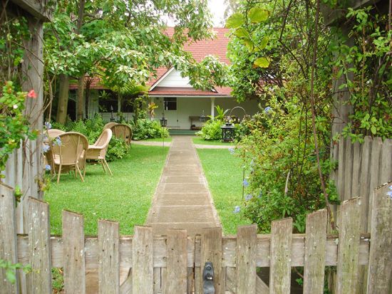 海外ドラマ『Hawaii Five-0（ハワイ・ファイブ・オー）』ロケ地巡り＆ベイヤー邸にてフリッパ役ショーン・モクアヒ・ガーネットさんとランチを楽しもう！